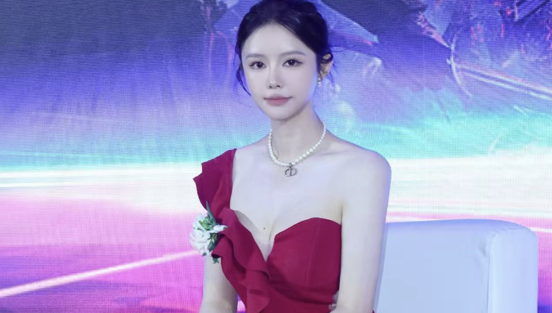 中国女KOL推出新奇挑战：持有0.1枚比特币，共度浪漫春宵机会来袭！