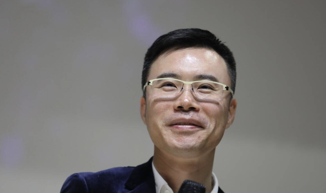 王欣独家揭秘：快播已成过往，AI Agent携手Token开创未来新篇章！